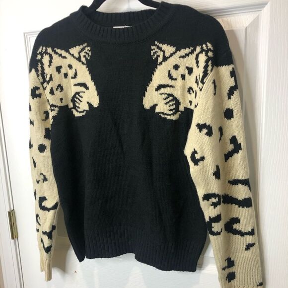Angashion black and cream twin cheetahs king sleeve sweaters, size small - Picture 2 of 14